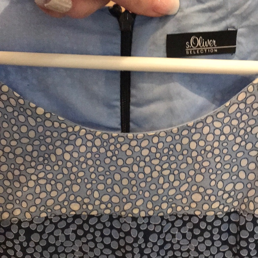 Dress - Picture 3 of 4